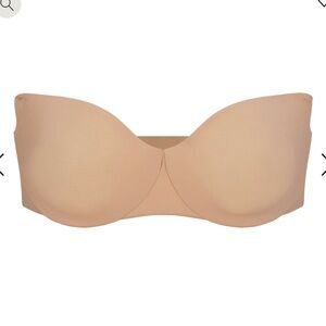 SKIMS Smoothing intimates strapless bra size 34B color clay